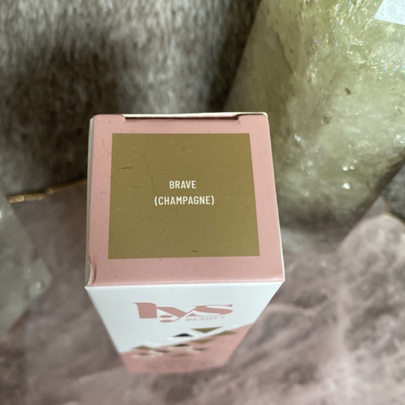 LYS Beauty Aim High Multi-use Liquid Highlighter - Picture 2 of 3